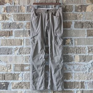 Mountain Hardwear Khaki Tan Roll Up Convertible Hiking Pants Size 4 Regular